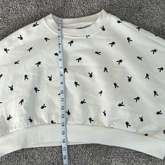 Playboy by PacSun Allover Bunny Classic Crew Neck Sweater size small - Picture 4 of 6